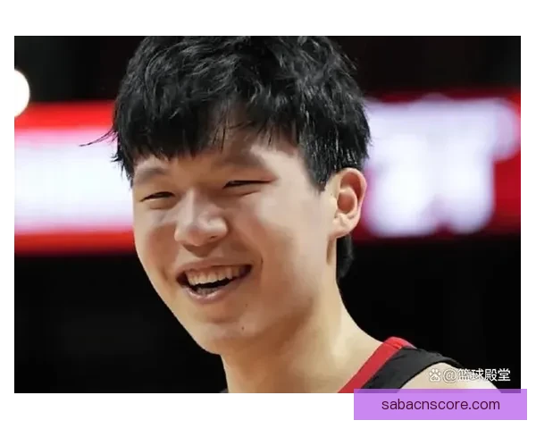 斯普利特称杨瀚森已无需每场带翻译 但仍有许多提升空间