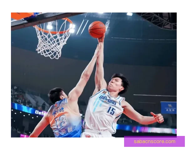 斯普利特盛赞杨瀚森进步显著 高位分球与组织能力大有提升