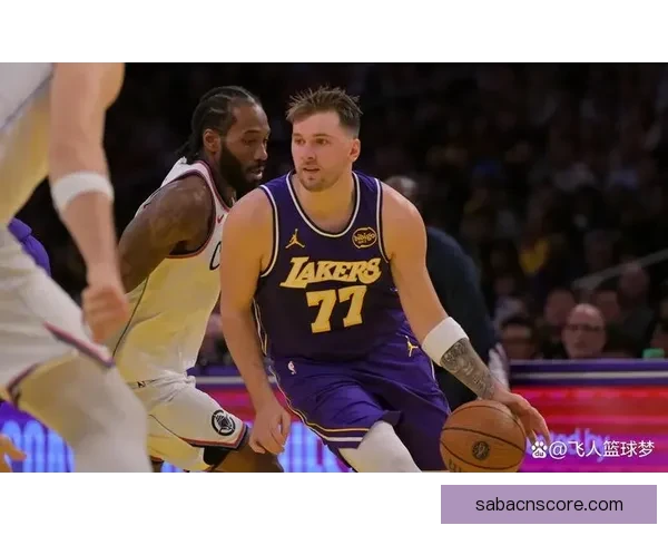 东契奇火力全开单节爆发32次20加追平哈登直逼库里科比历史地位